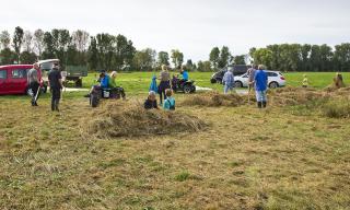 Biotoppflege 2018, Abräumen des Heus - Teil 1